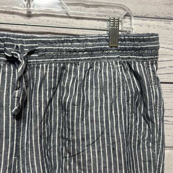 LL Bean Premium 100% Linen Pants - Picture 5 of 9